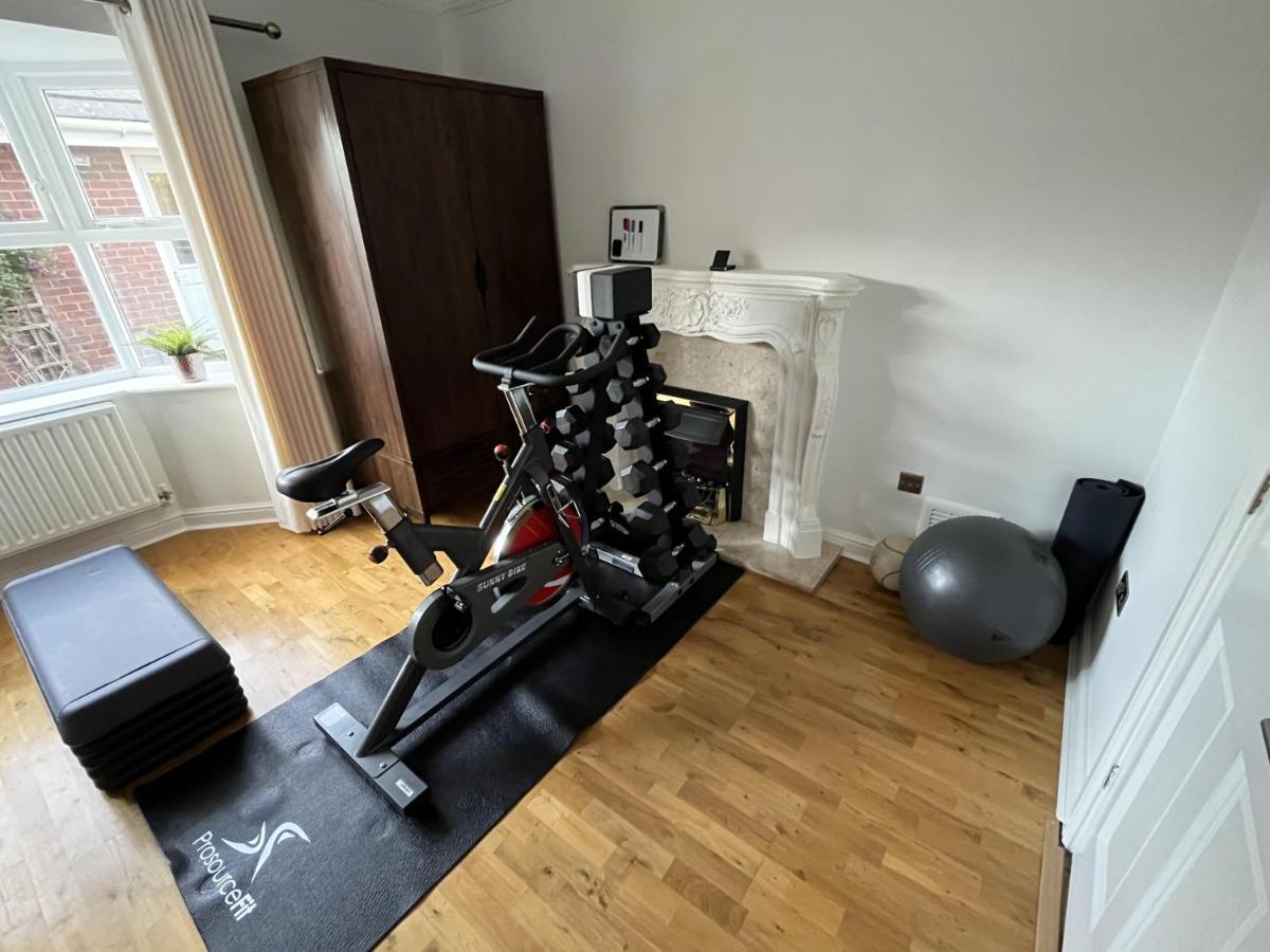 5 Bedroom 4 Bathroom Gym Playroom Country Home Leamington Spa Exterior photo